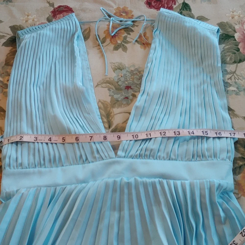 Abercrombie & Fitch Plunge Satin Pleated Formal Dress Sky Blue Women's Large NWT - Picture 7 of 17